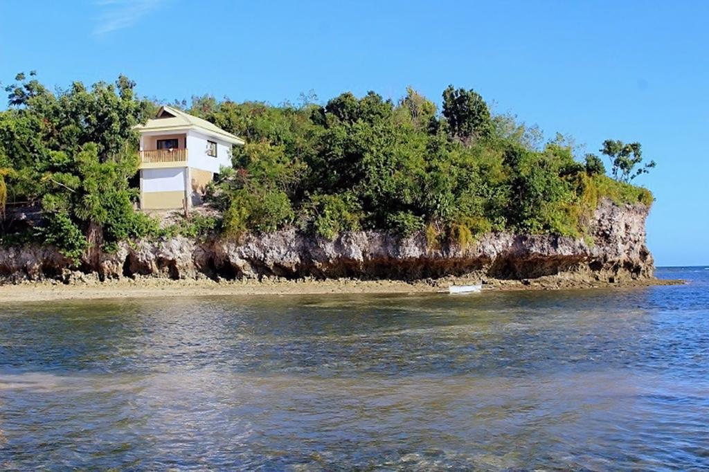 Thresher Cove Dive Resort Логон Экстерьер фото